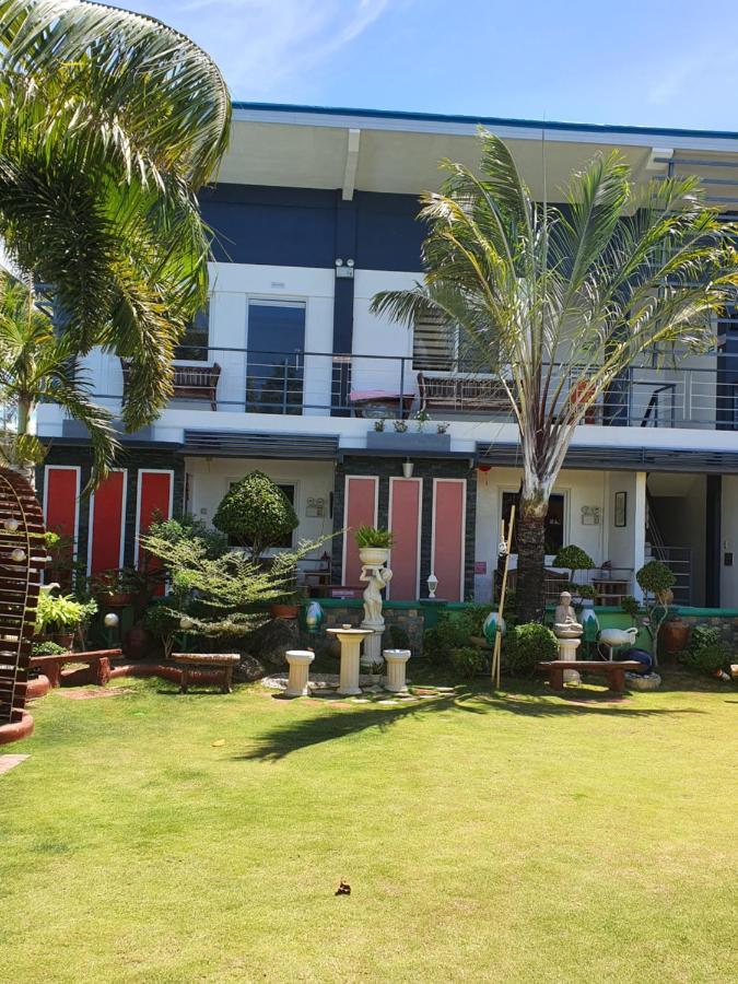 L & M Hearthstones Lodge Oslob Exterior photo