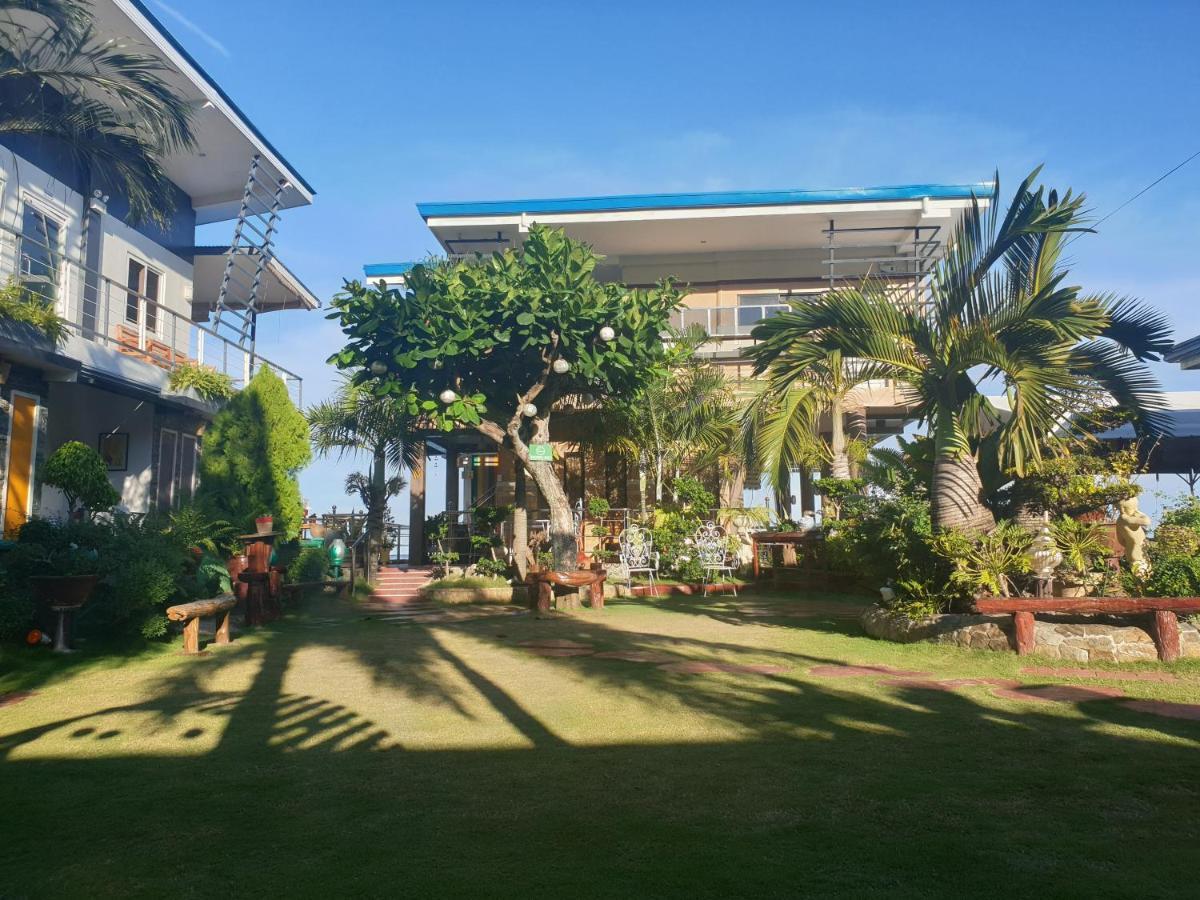 L & M Hearthstones Lodge Oslob Exterior photo