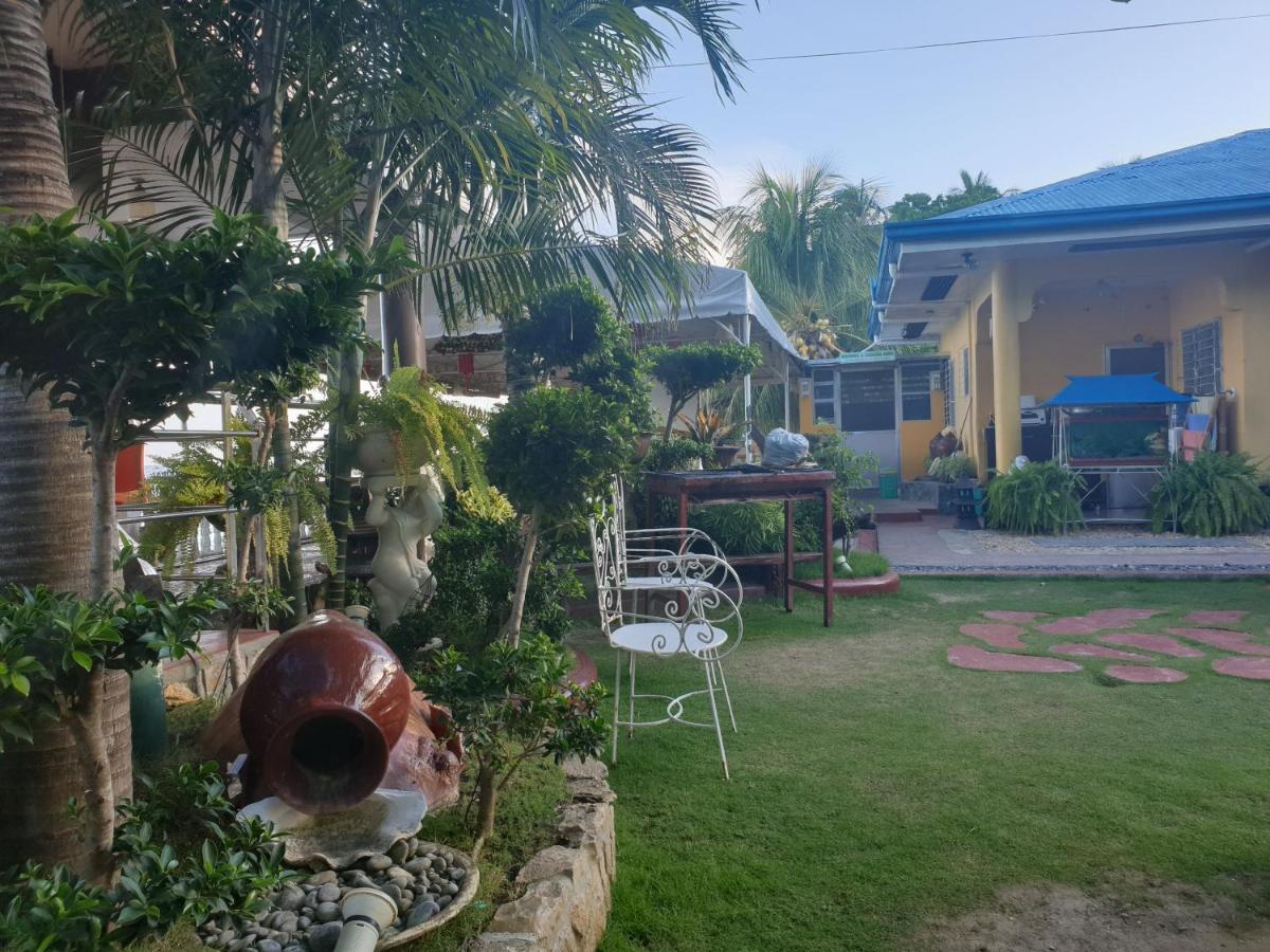 L & M Hearthstones Lodge Oslob Exterior photo