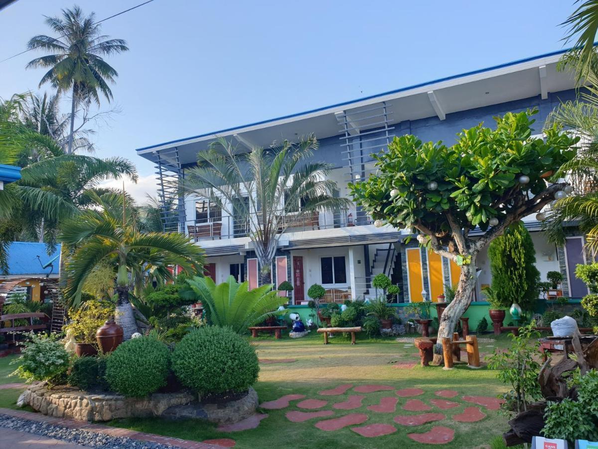 L & M Hearthstones Lodge Oslob Exterior photo